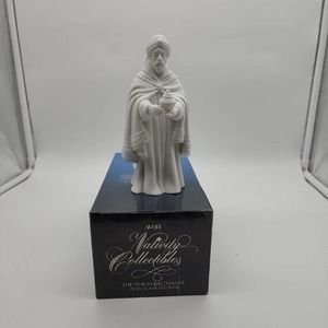 Avon Nativity Collectibles THE MAGI BALTHASAR White Porcelain Bisque Figurine 82